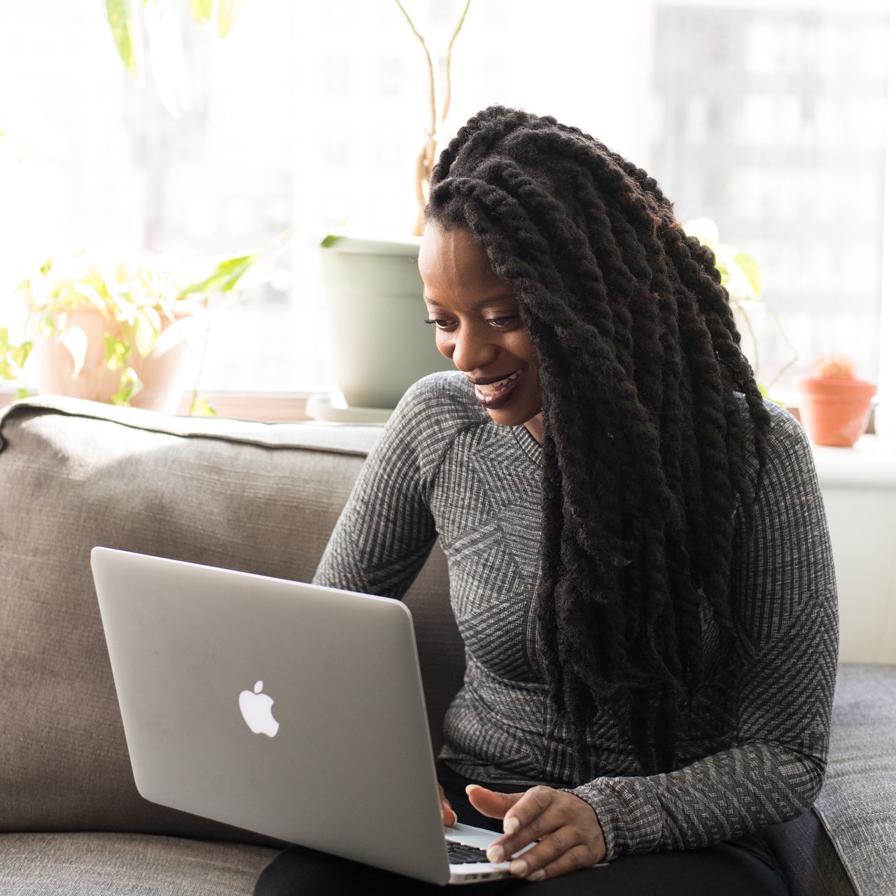 Person about to install Bitdefender VPN on Mac